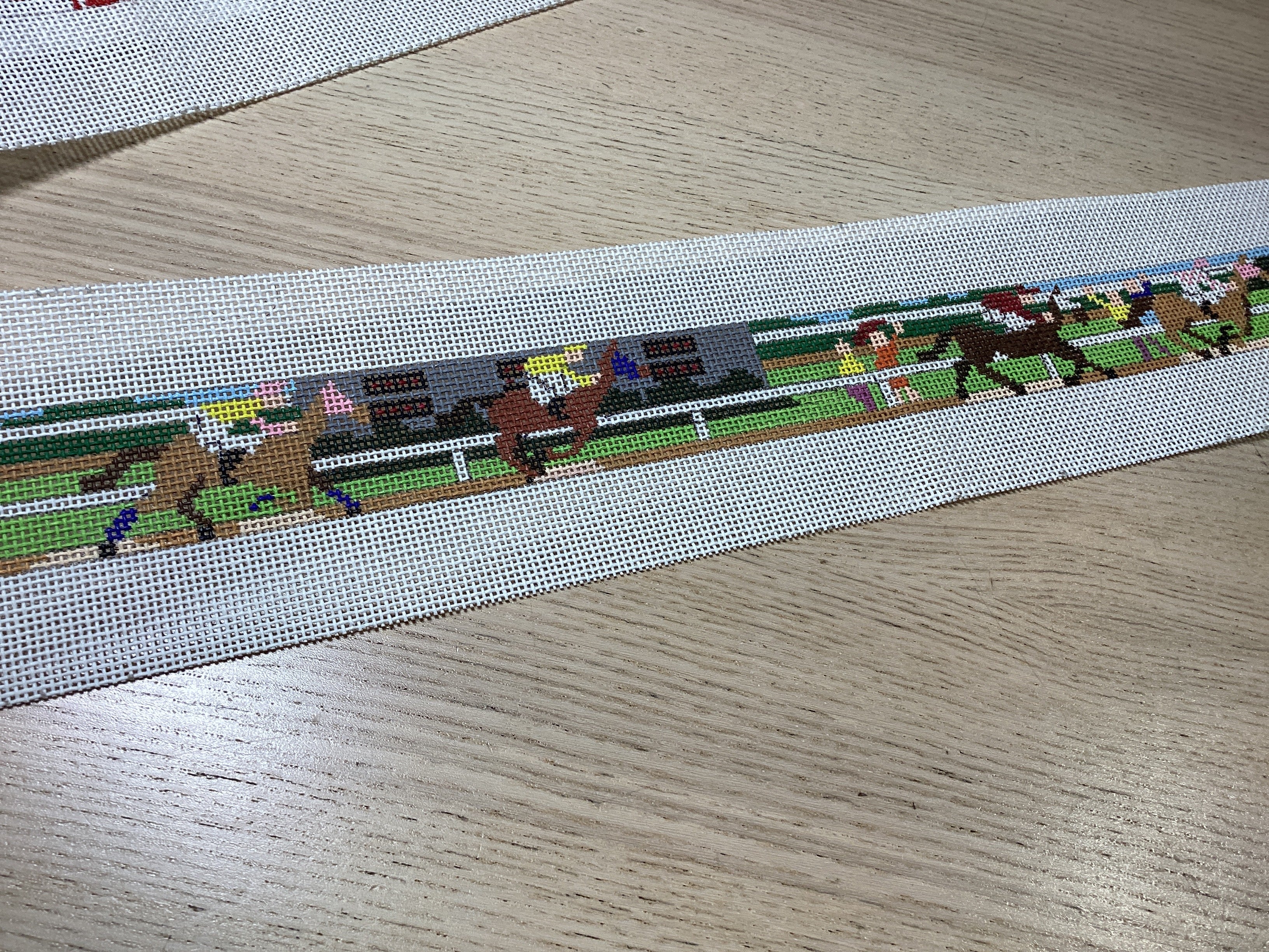 Thoroughbred Track Scene Belt