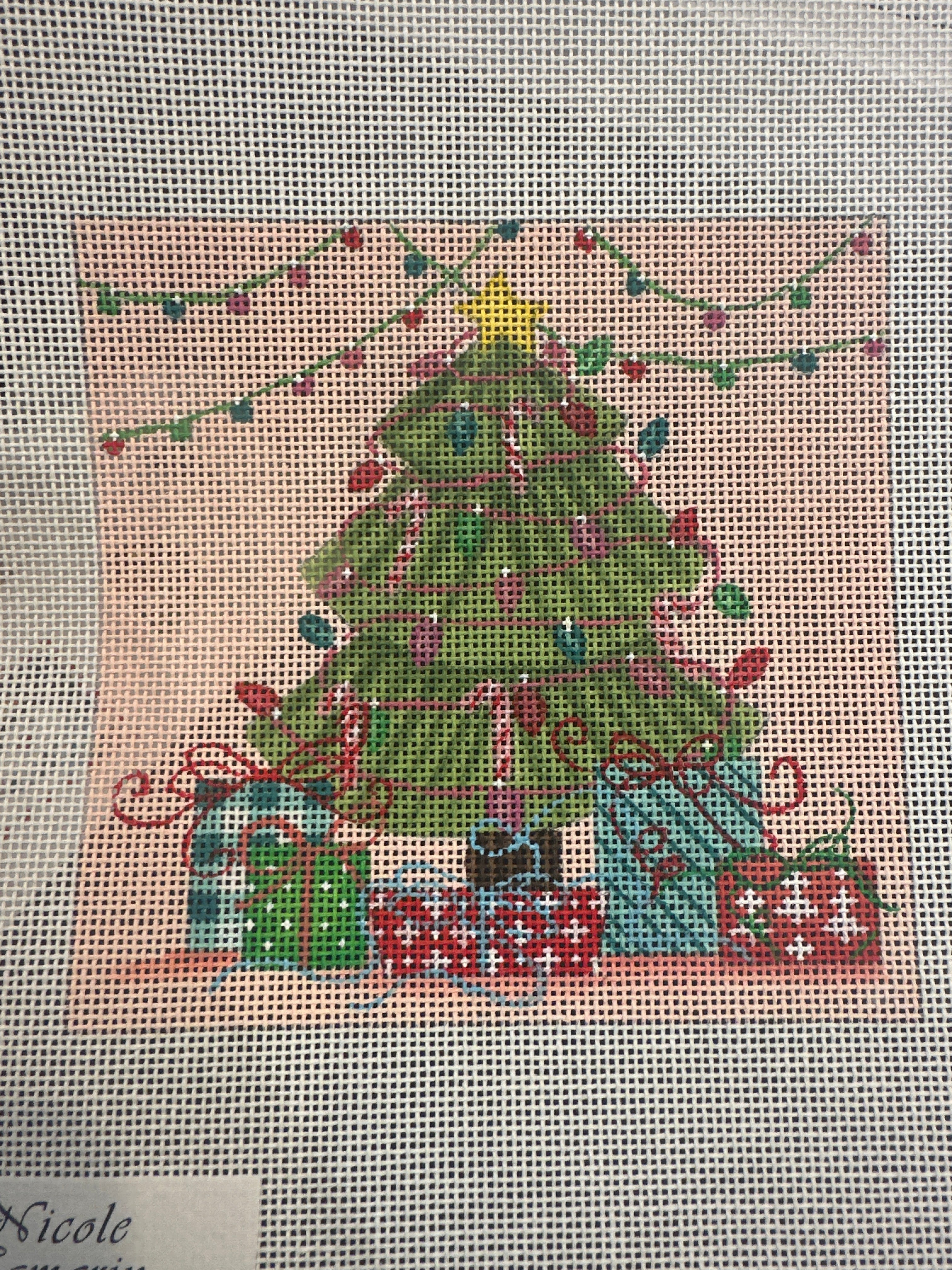 NEW 2025: Christmas: Merry Pinkmas Tree
