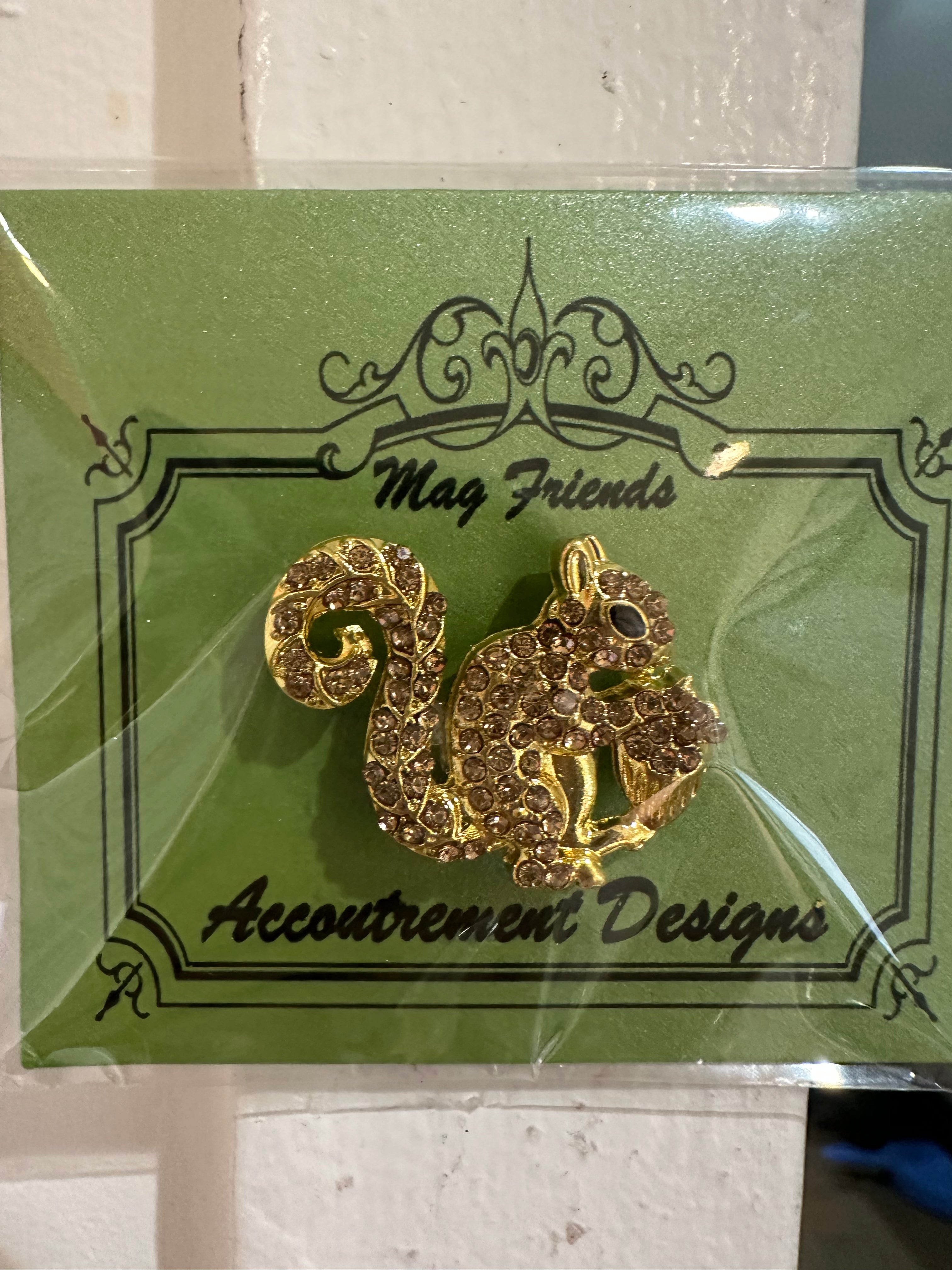 Sparkly Squirrel Needleminder