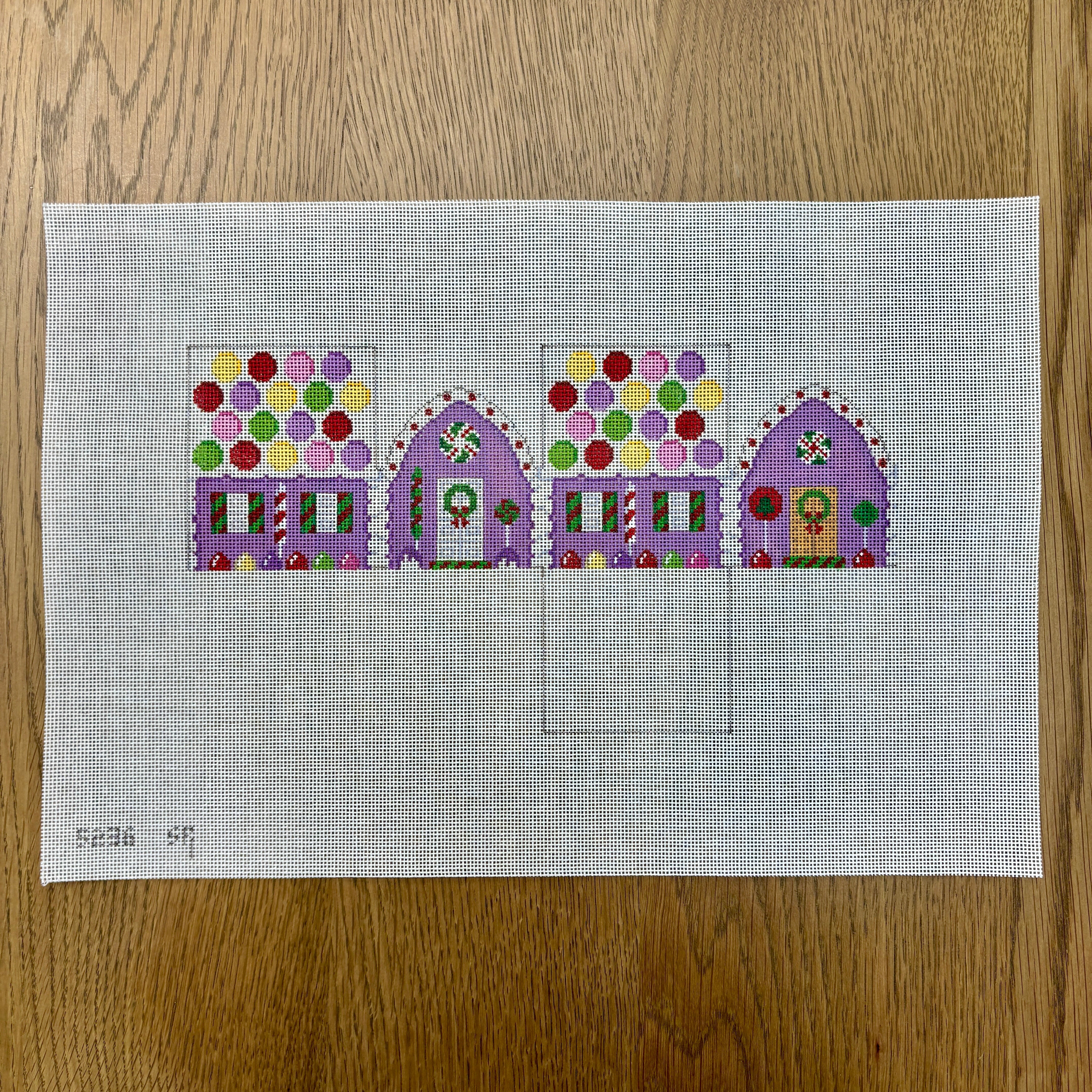 Grape with Jelly Rounds Roof, 3D Gingerbread House - 18 mesh