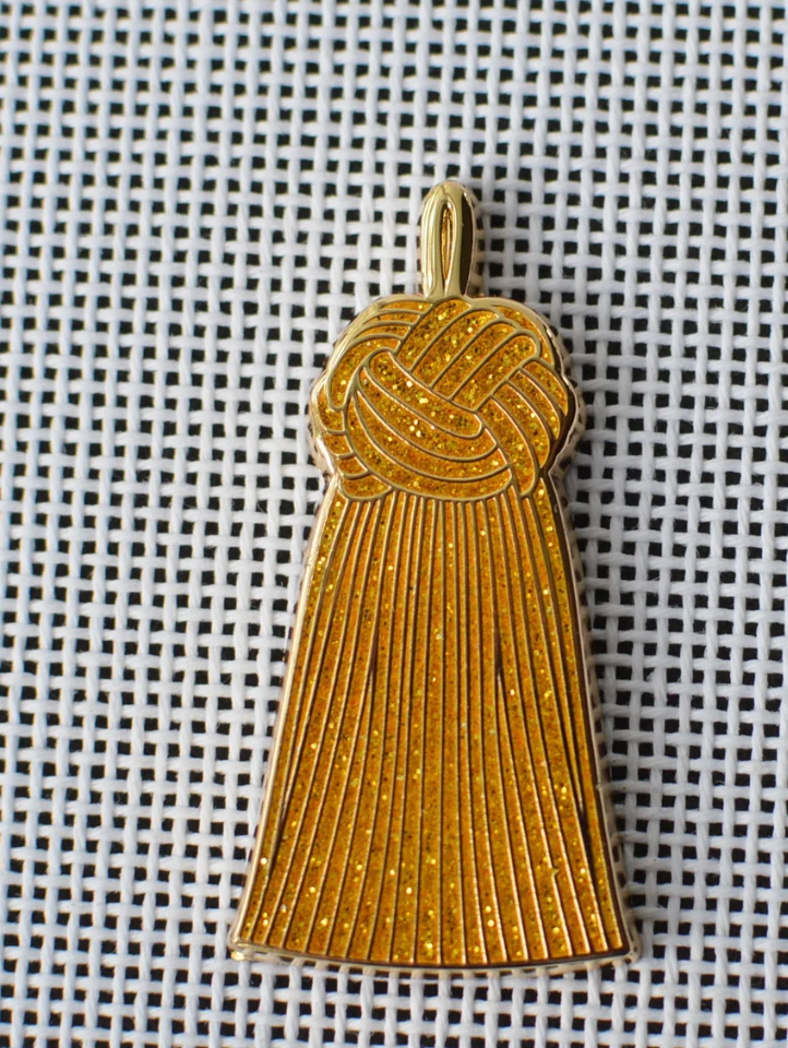 Gold Glitter French Knot Tassel Needle Minder