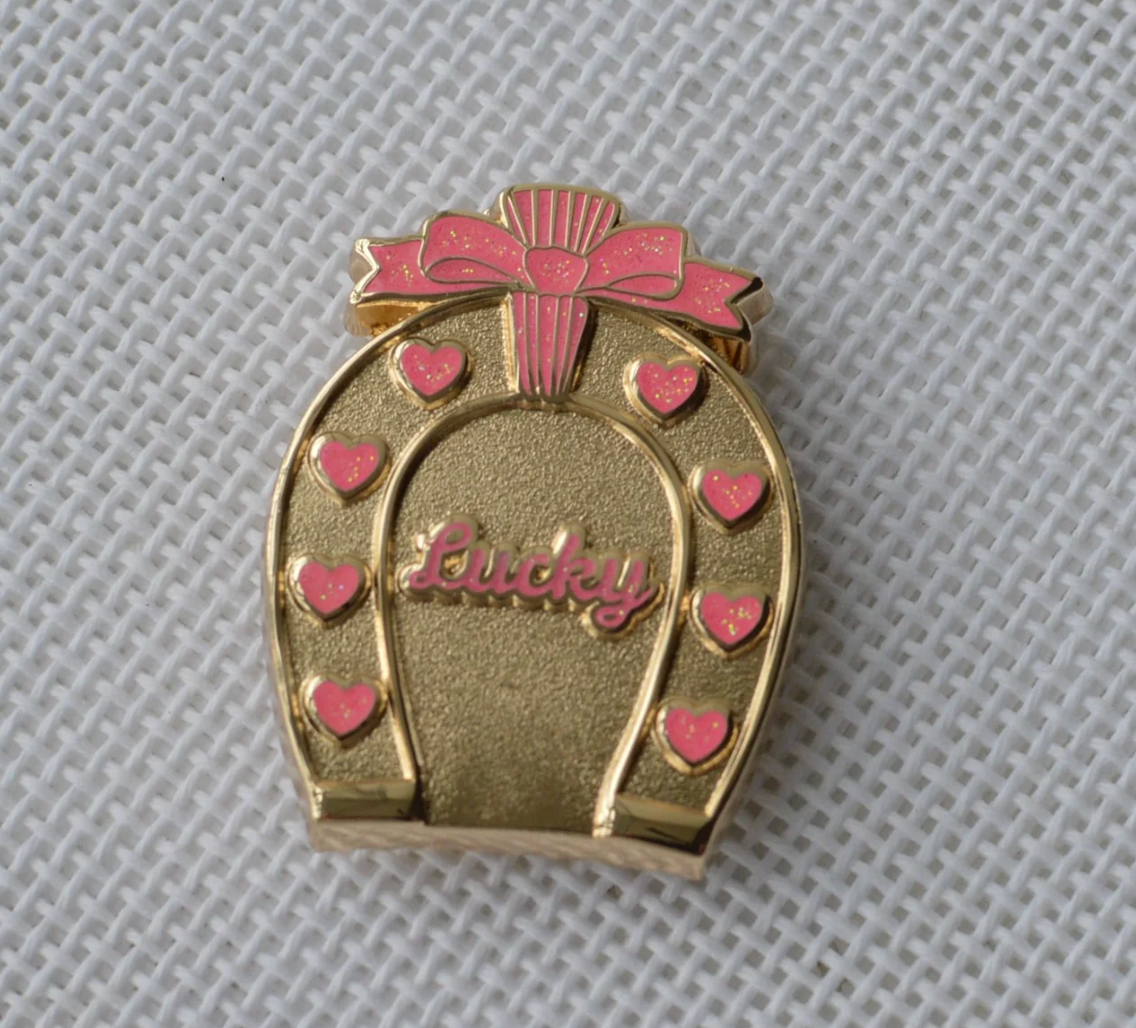 Lucky Heart Pink Glitter Horseshoe Needle Minder