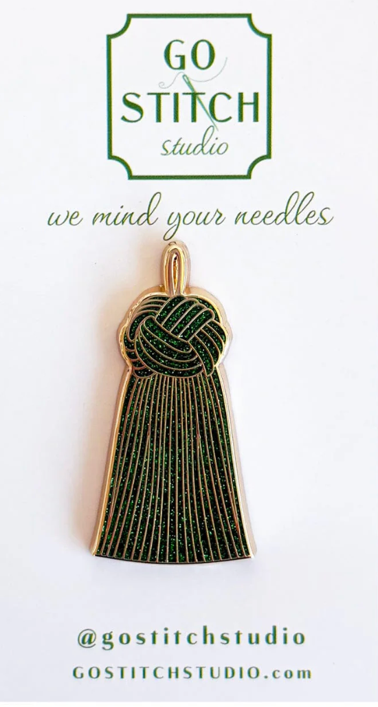 Emerald Green Glitter French Knot Tassel Needle Minder