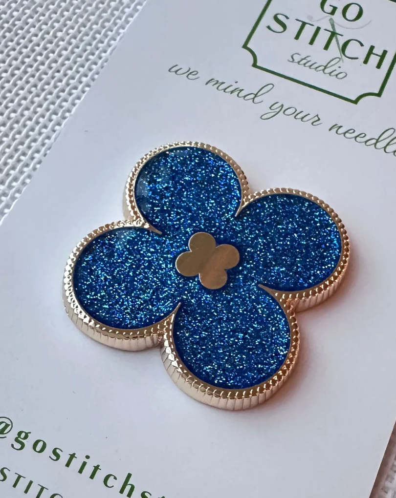 Lapis Lazuli Glitter Blue Clover Needle Minder
