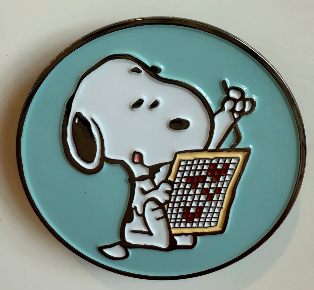 Snoopy Loves Needlepoint Needleminder