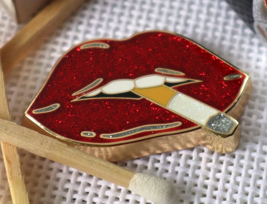 Hot Lips Needle Minder