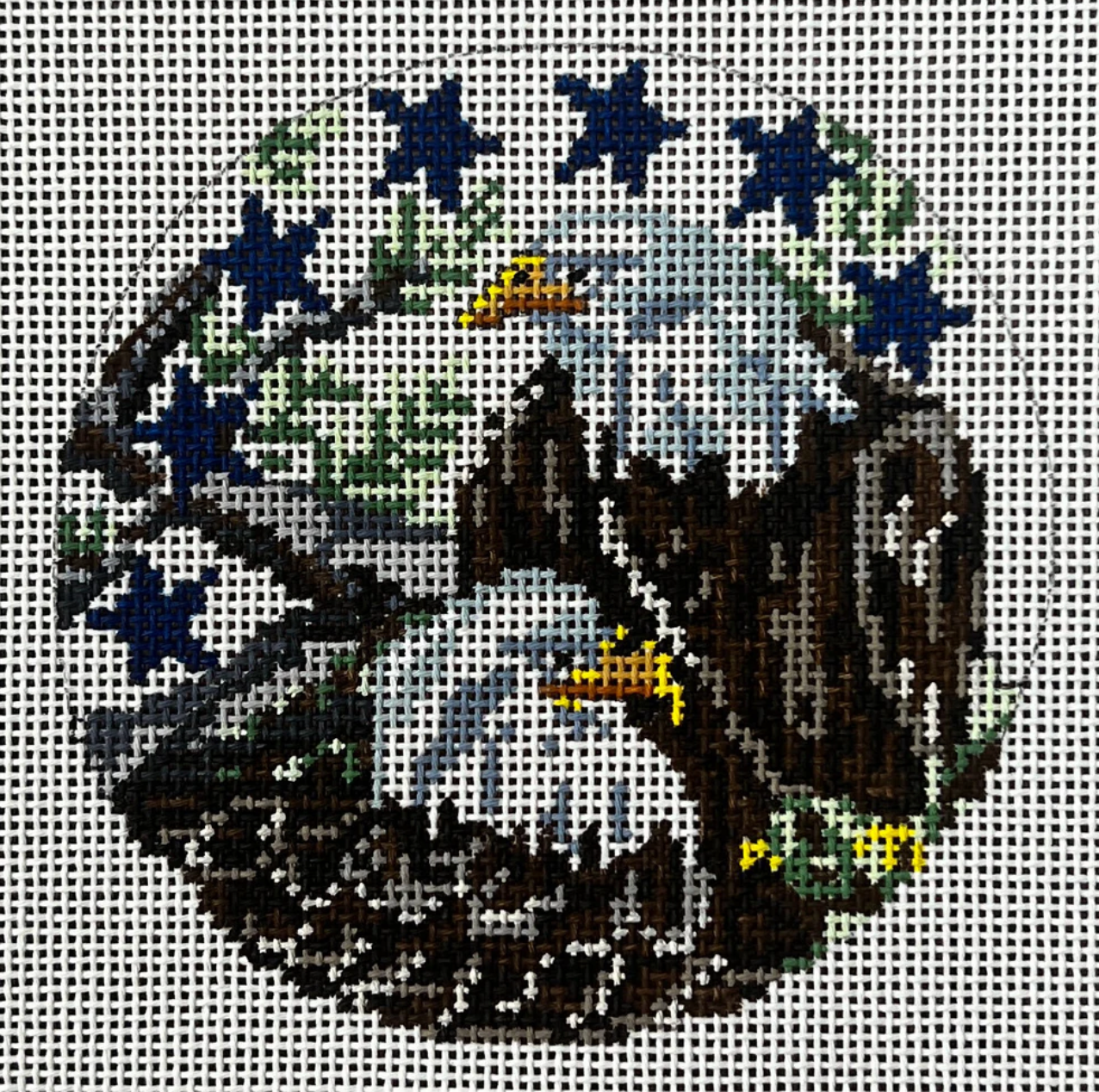gingham stitchery Bald Eagle Round needlepoint canvas