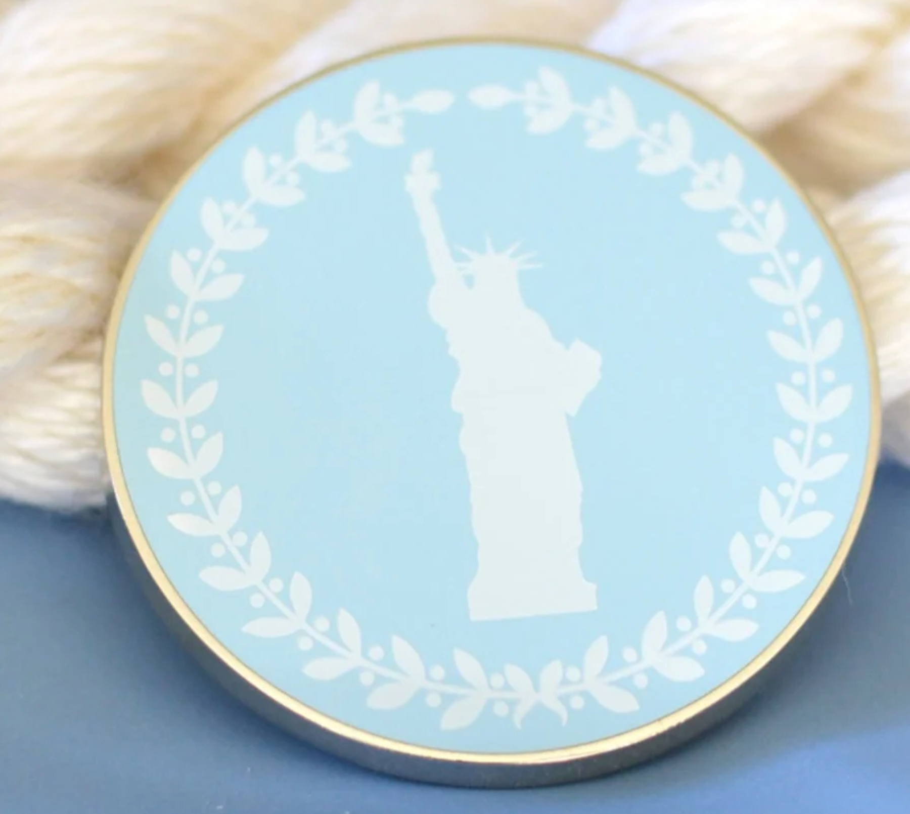 go stitch studio Lady Liberty Wedgewood Style Plate Needle Minder