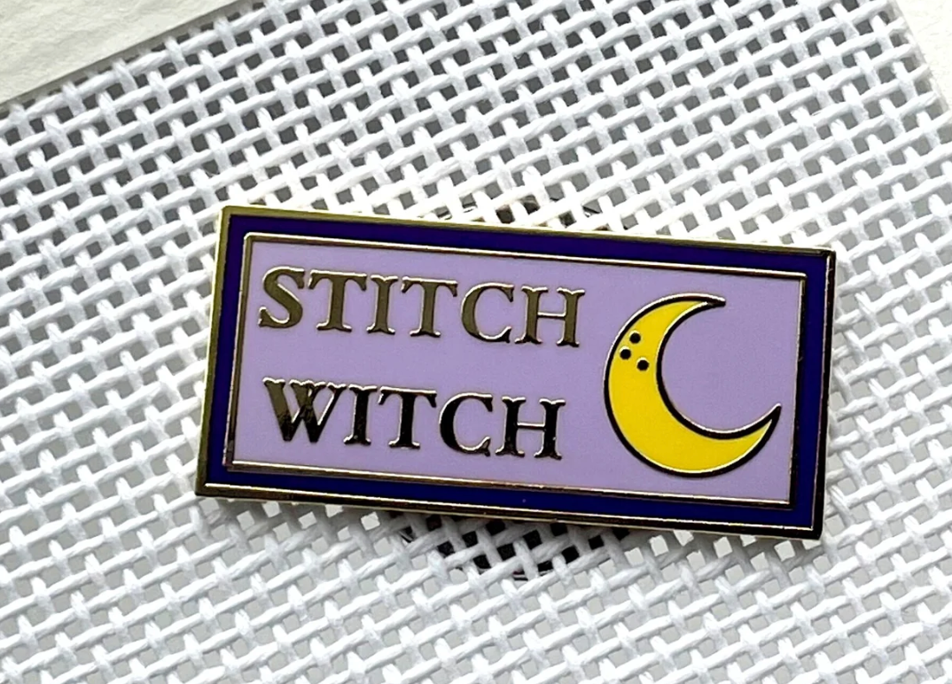 saturnalia Stitch Witch Needleminder