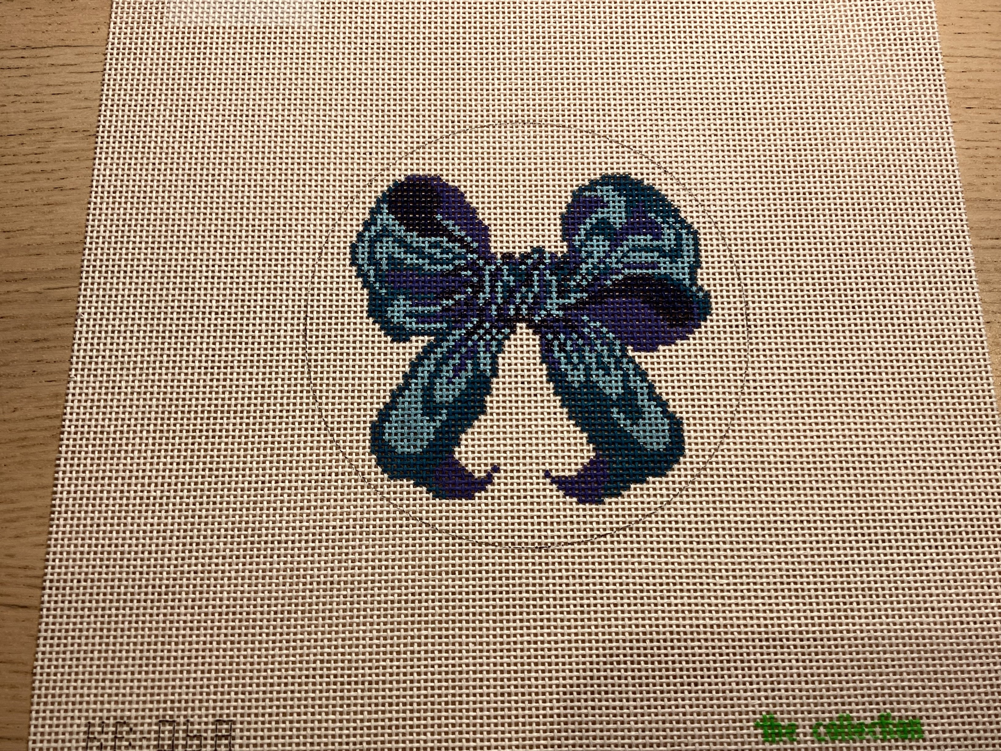 Mini bow blue 4 inch round the collection 