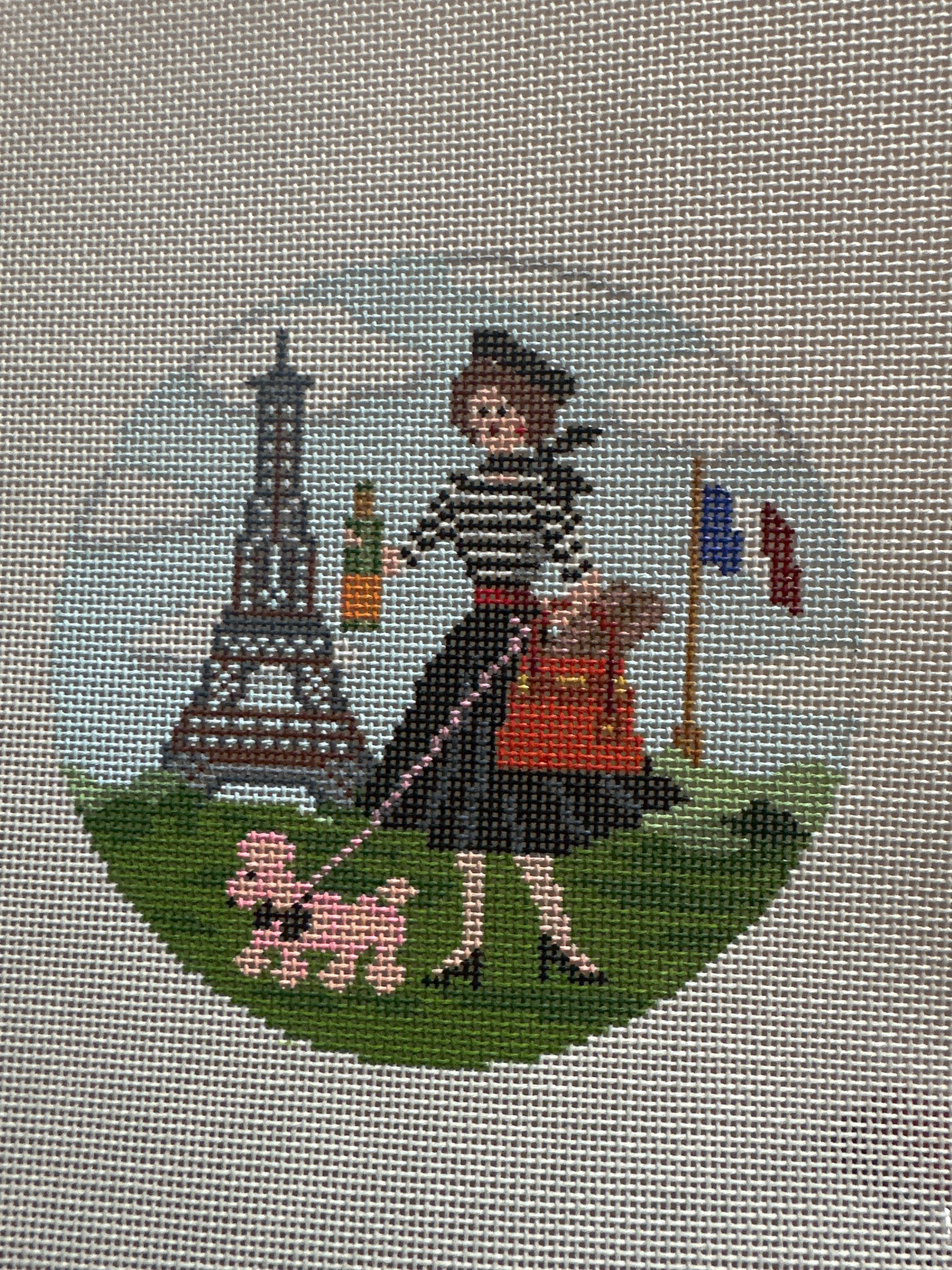 Betty Loves Paris Round