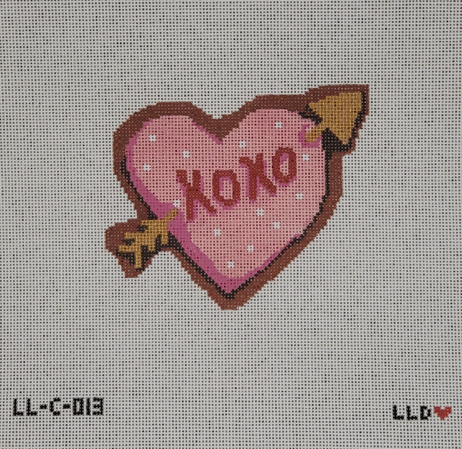 Arrow XOXO Heart Cookie w/Stitch Guide