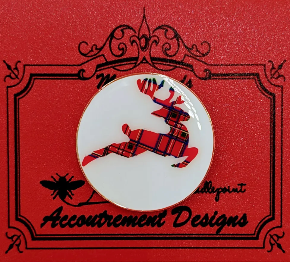 accoutrement Plaid Reindeer Needleminder